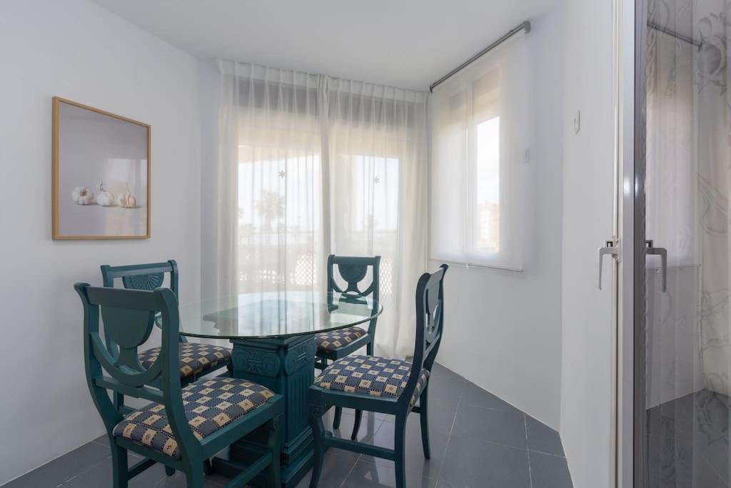 Eden Costa Lago Primera Linea De Mar Торемолинос Екстериор снимка