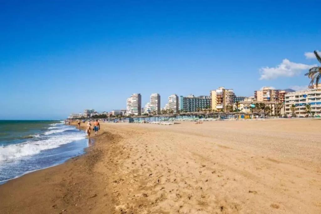 Eden Costa Lago Primera Linea De Mar Торемолинос Екстериор снимка
