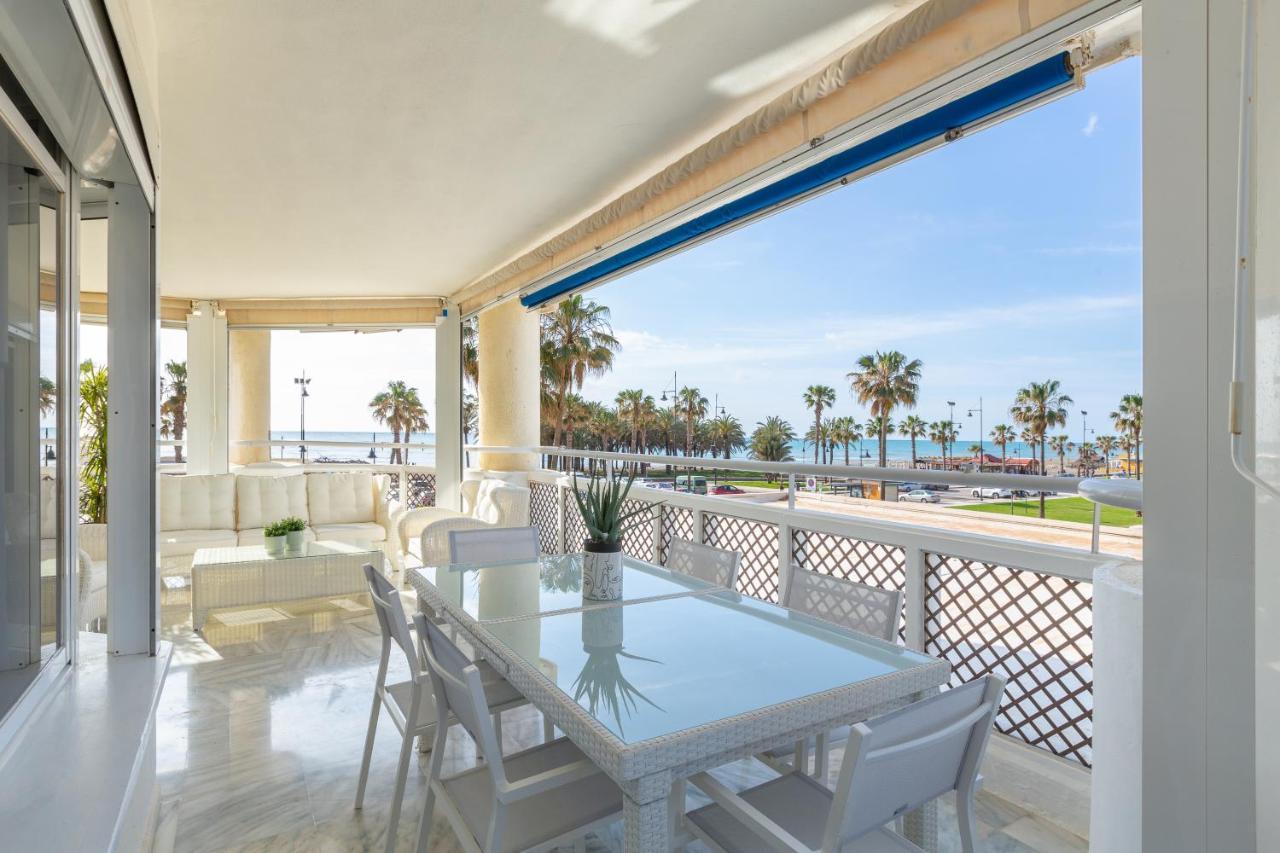 Eden Costa Lago Primera Linea De Mar Торемолинос Екстериор снимка